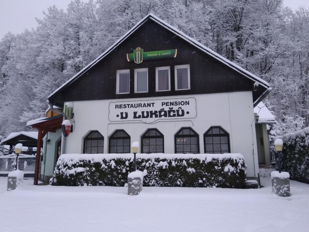 Penzion U Lukacu เยเซนิค ภายนอก รูปภาพ